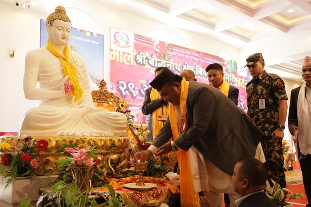 Slider Image: श्री बौद्धनाथ क्षेत्र विकास समितिको २९औँ वार्षिकउत्सवको दिप प्रज्वलन गरी उद्धघाटन गर्दै प्रमुख अतिथि माननीय रक्षामन्त्री ज्यू	